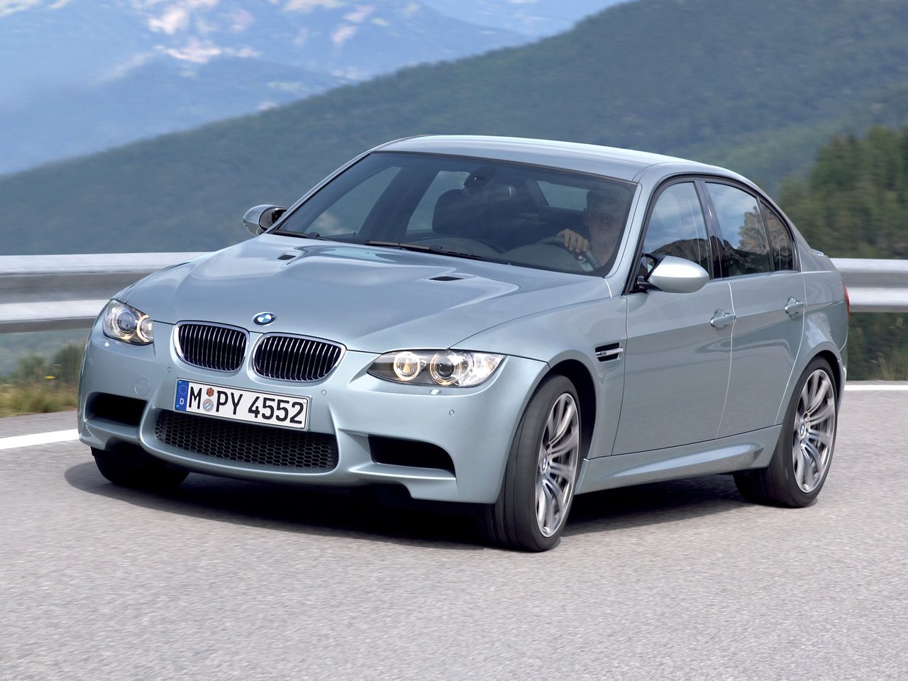 IV (E90) (2007–2013)